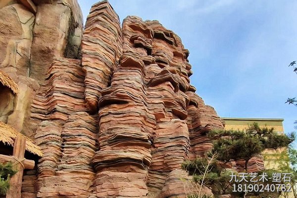 旅游景區(qū)仿丹霞地貌水泥假山